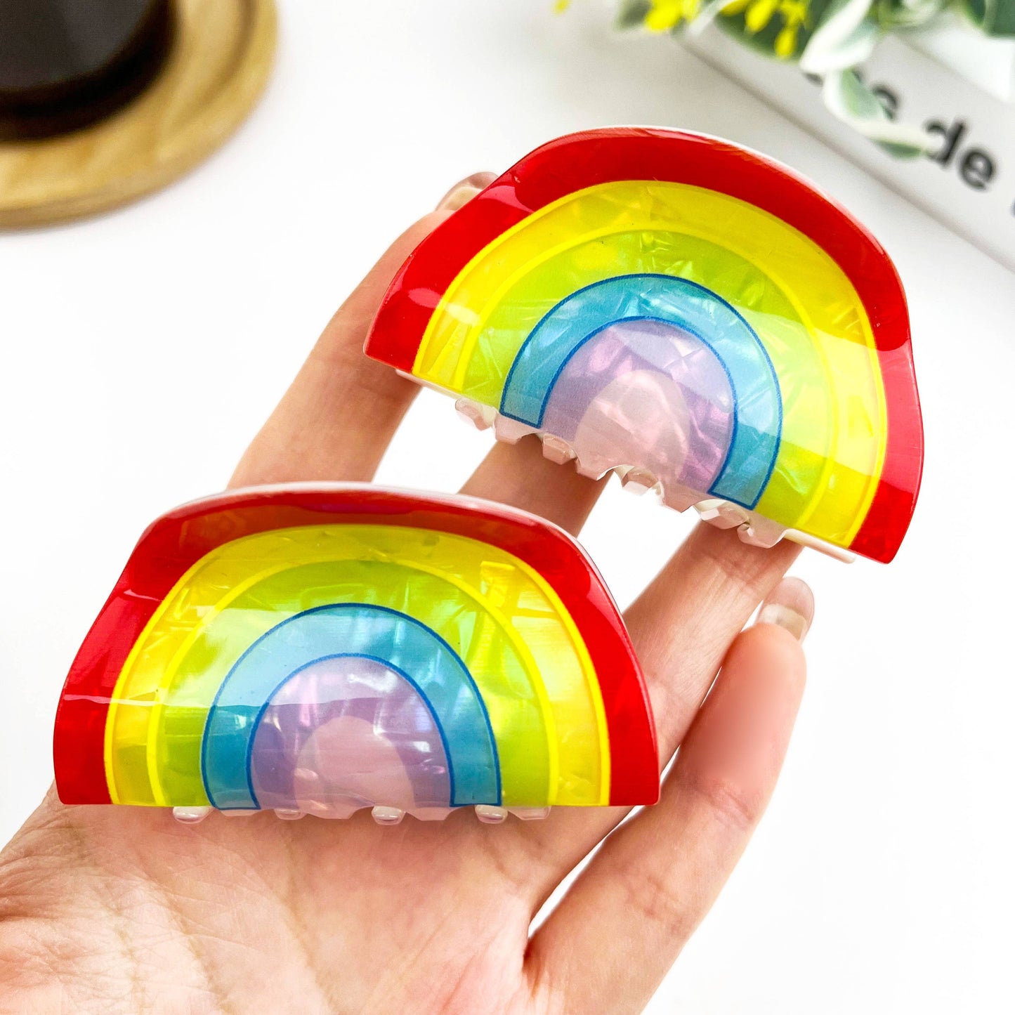 Diva - Rainbow Claw Hair Clip