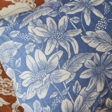 Load image into Gallery viewer, Sage X Clare - Amrita - Linen Pillowcase Set - Smoke
