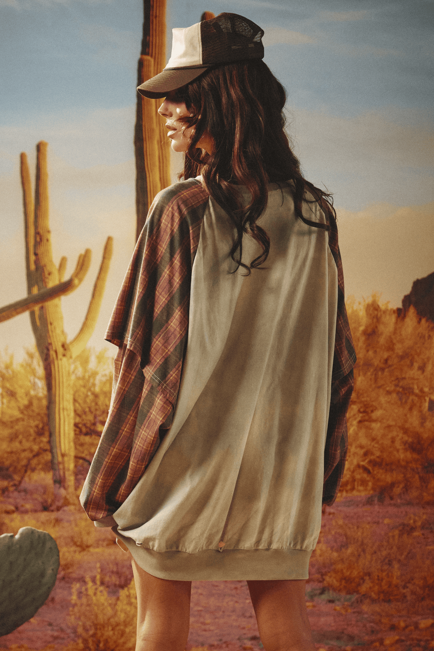 Sabbi - The Vintage Roadhouse Long Sleeve Tee