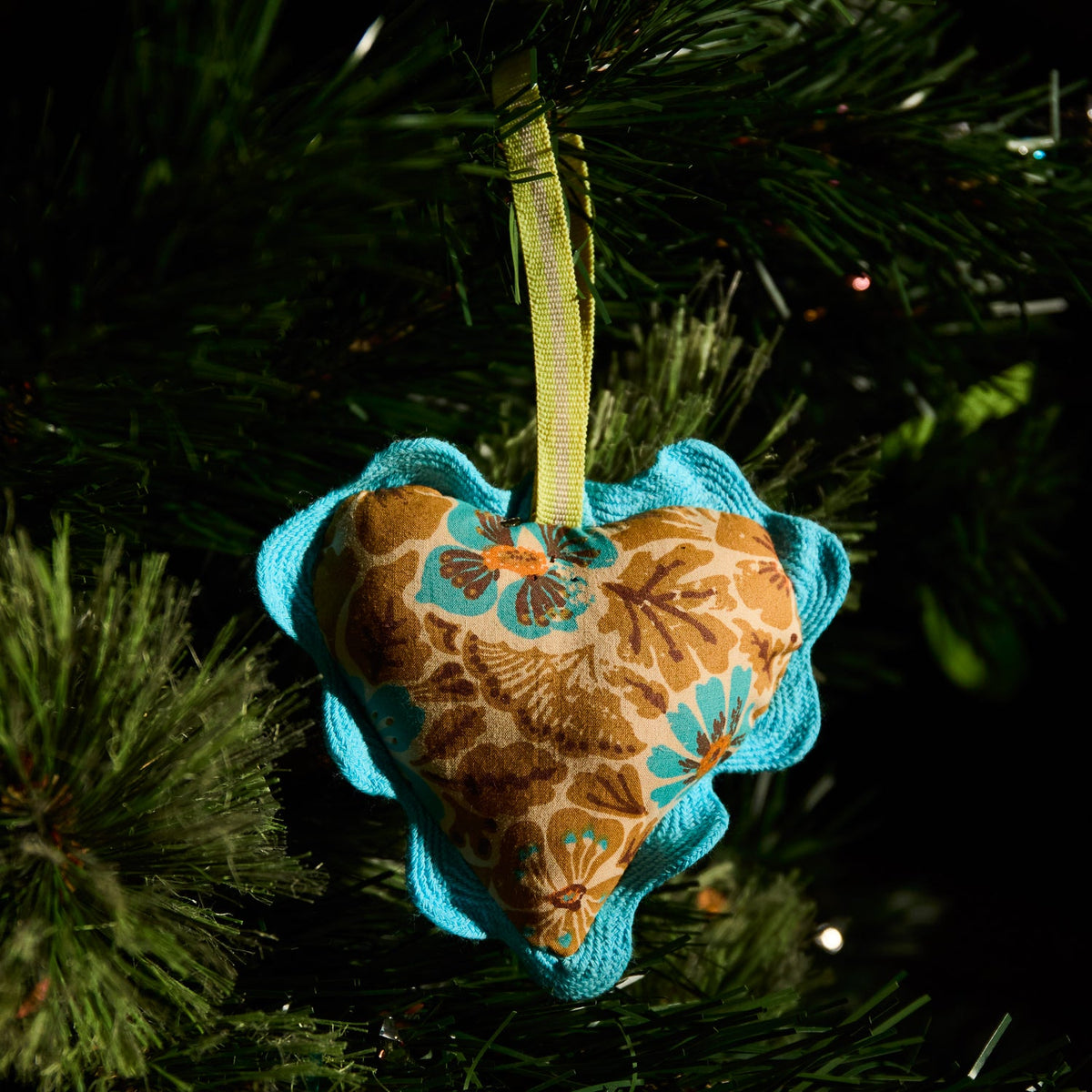 Sage X Clare - Magnolia Cotton Heart Decoration - Turquoise