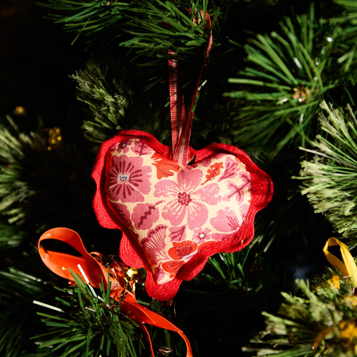 Sage X Clare - Magnolia Cotton Heart Decoration - Poppy