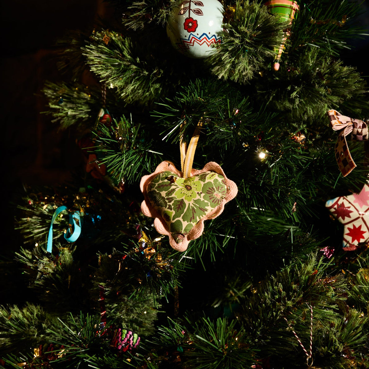 Sage X Clare - Magnolia Cotton Heart Decoration - Cactus