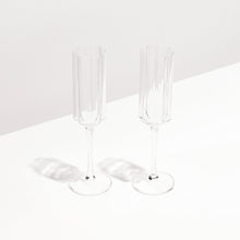 Load image into Gallery viewer, Fazeek Wave Flute Glasses - Set of Two
