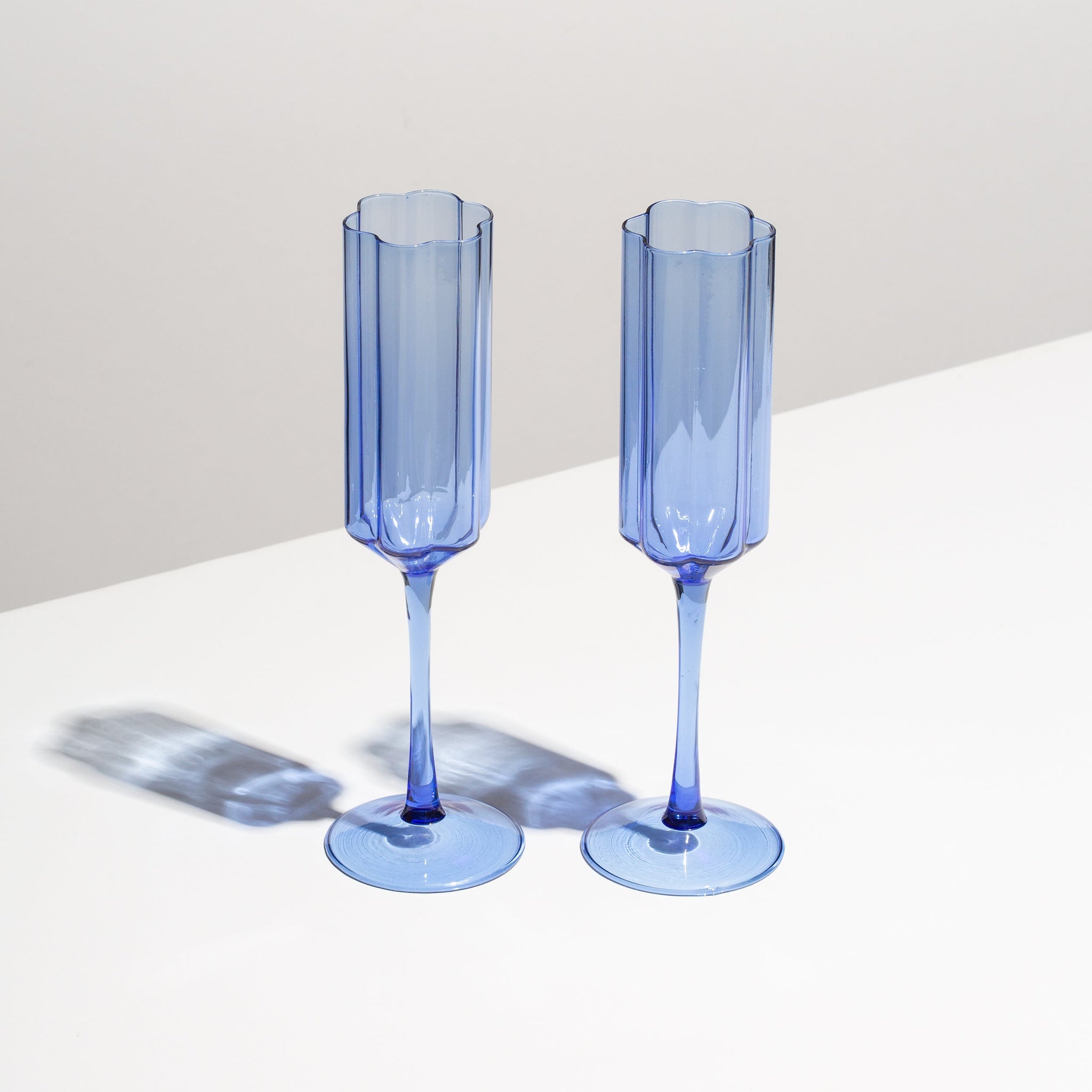 Wave set of two wine glasses