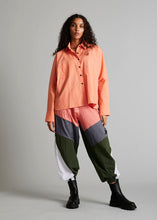Load image into Gallery viewer, Pampa Relaxed Shirt - Coral
