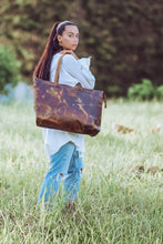 Load image into Gallery viewer, Lucia Antique Brown Hard Wax Tote Bag
